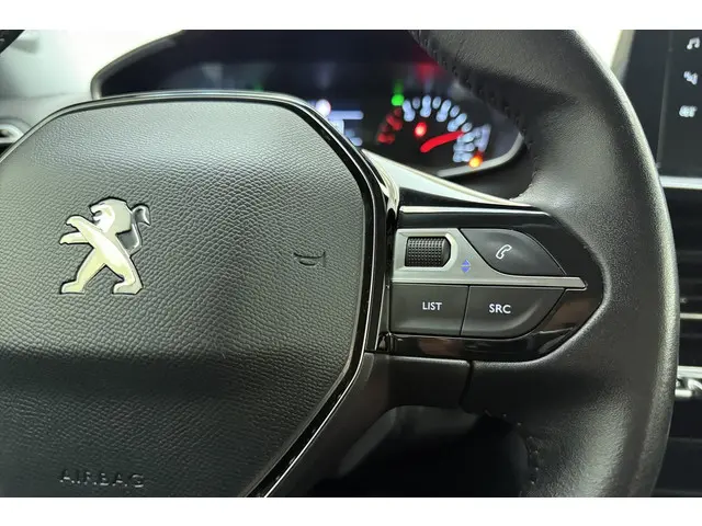 Peugeot 2008 1.2 PureTech Active Pack 2021 Benzine 19