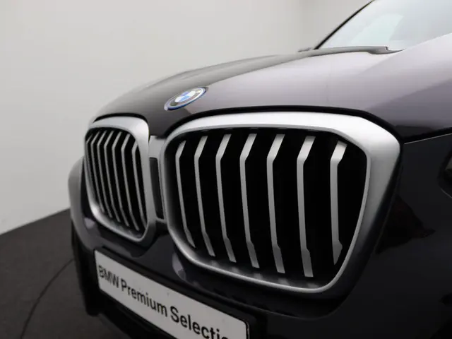 BMW X3 xDrive30e 2023 Hybride Benzine 30