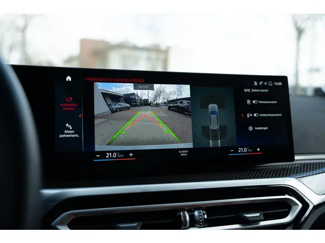 BMW 3 Serie Touring 320i High Executive 2023 Benzine 16