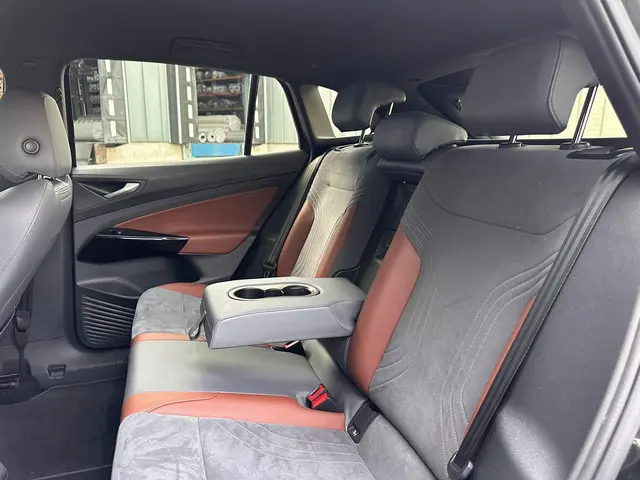 Volkswagen ID.4 First 77 kWh 2020 Elektrisch 14