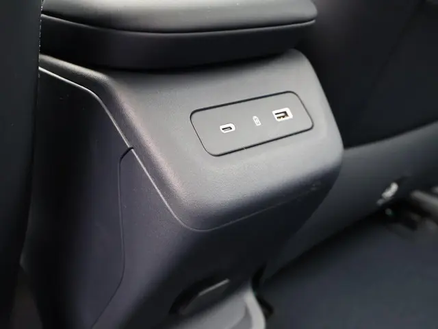 Lynk & Co 02 Core 66 kWh 2025 Elektrisch 19