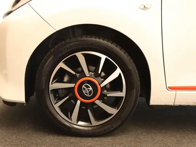 Toyota Aygo 1.0 VVT-i X- Cite Cabriodak 2019 Benzine 15