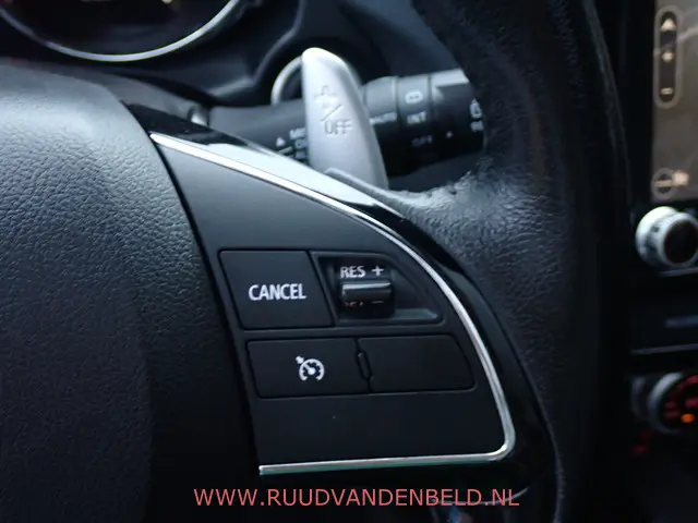 Mitsubishi ASX 2.0 Instyle 2019 Benzine 25