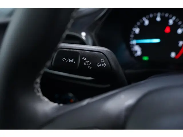 Ford Puma 1.0 EcoBoost Hybrid Titanium 2024 Benzine 22