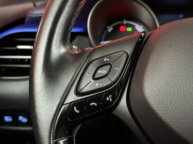 Toyota C-HR 1.8 Hybrid Bi-Tone 2018 Hybride Benzine 29