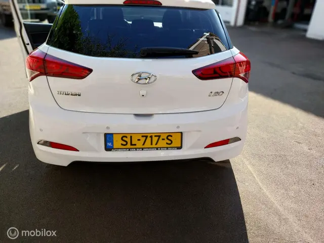 Hyundai i20 1.0 T-GDI Black Edition 2018 Benzine 7