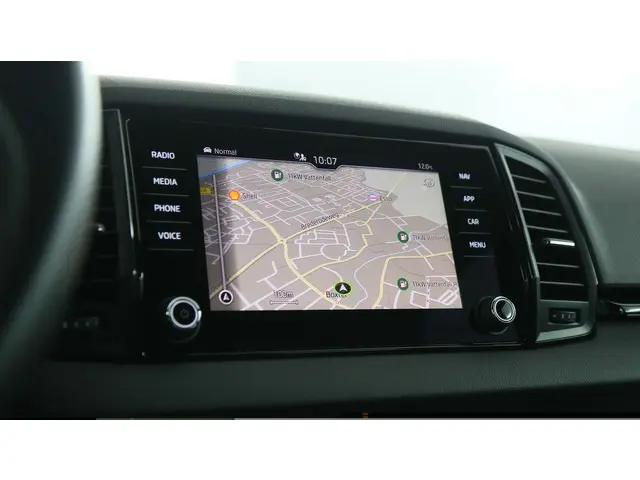 Škoda Karoq 1.5 TSI ACT Sportline Business 2020 Benzine 25