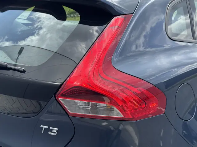 Volvo V40 Cross Country 1.5 T3 Nordic+ 2016 Benzine 18