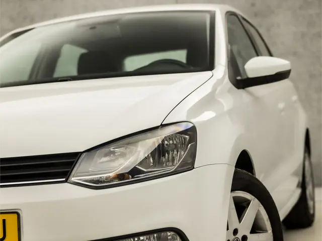 Volkswagen Polo 1.0 Sportline 2015 Benzine 11