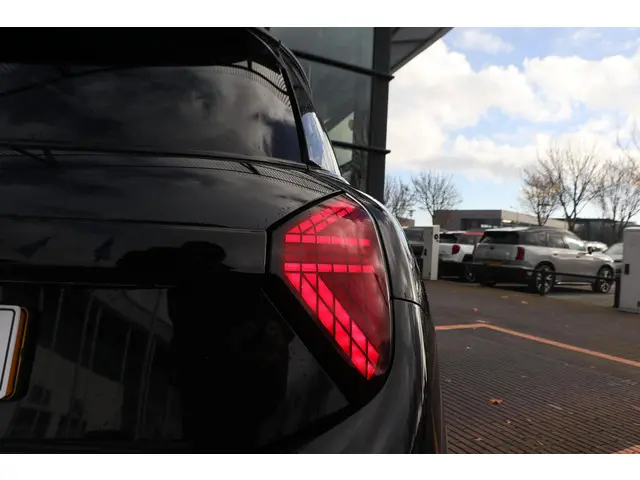 MINI 3-Deurs Cooper C 2025 Benzine 9