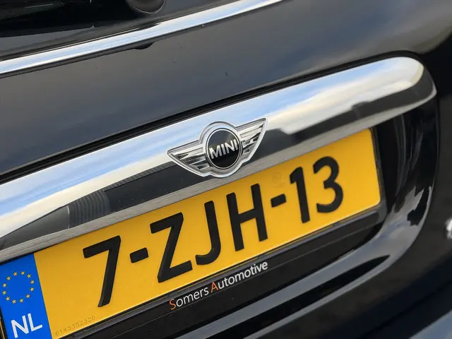 MINI 5-Deurs Cooper 1.5 Salt 2015 Benzine 13