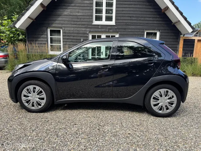 Toyota Aygo X 1.0 VVT-i MT Play 2023 Benzine 4