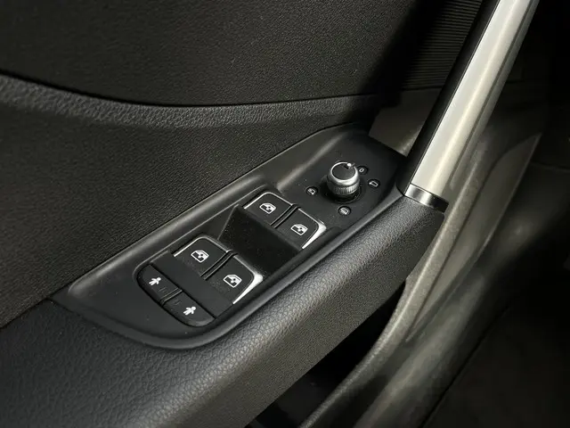 Audi Q2 35 TFSI S Edition 2025 Benzine 16