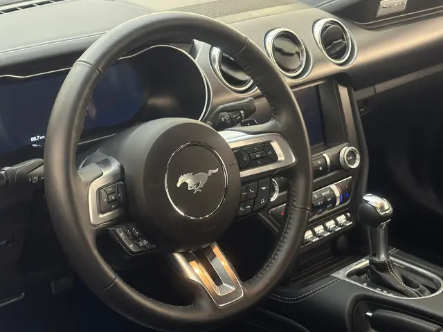 Ford Mustang 5.0 V8 GT Performance 2024 Benzine 18