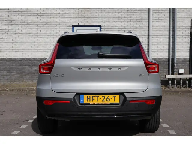 Volvo XC40 2.0 B4 Plus Dark 2025 Benzine 7