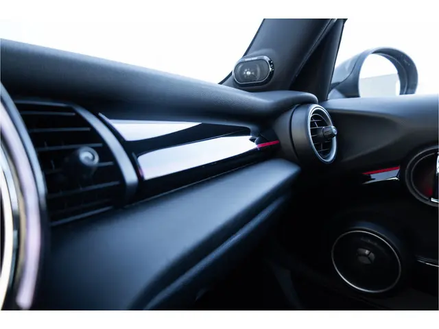 MINI Cooper S Mini Chili Serious Business 2015 Benzine 49