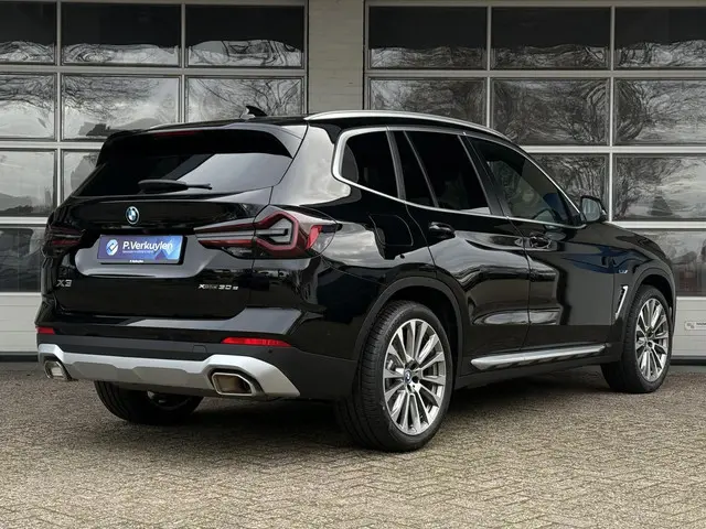 BMW X3 xDrive30e LCI 2022 Hybride Benzine 7