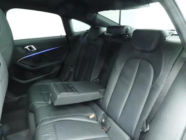 BMW 2 Serie Gran Coupe 220i 2022 Benzine 8