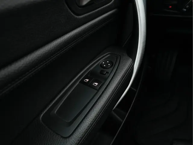BMW 2 Serie Coupé 220d High Executive 2014 Diesel 24