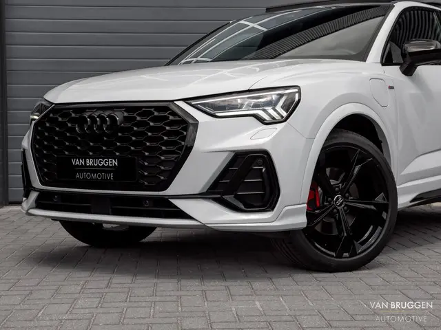 Audi Q3 Sportback 45 TFSI e S-Line 2022 Hybride Benzine 37