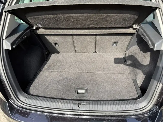 Volkswagen Golf Sportsvan 1.4 TSI Highline 2014 Benzine 18