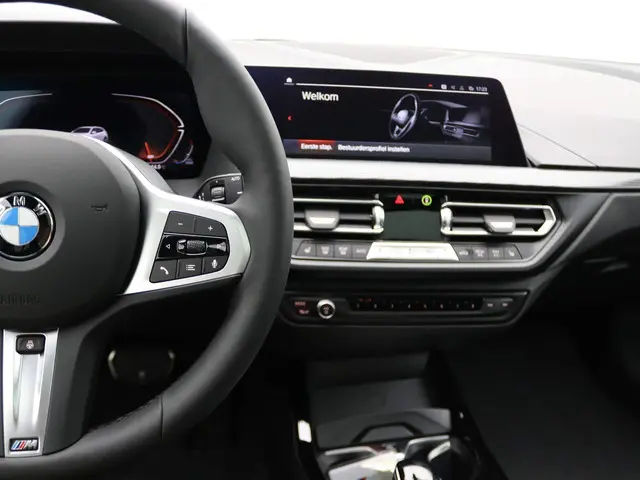 BMW 1 Serie 5-deurs 118i 2024 Benzine 16