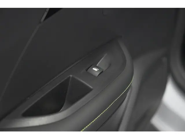 Peugeot 2008 PureTech 130 EAT8 GT 2024 Benzine 30