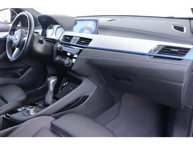 BMW X2 xDrive25e 2022 Hybride Benzine 9