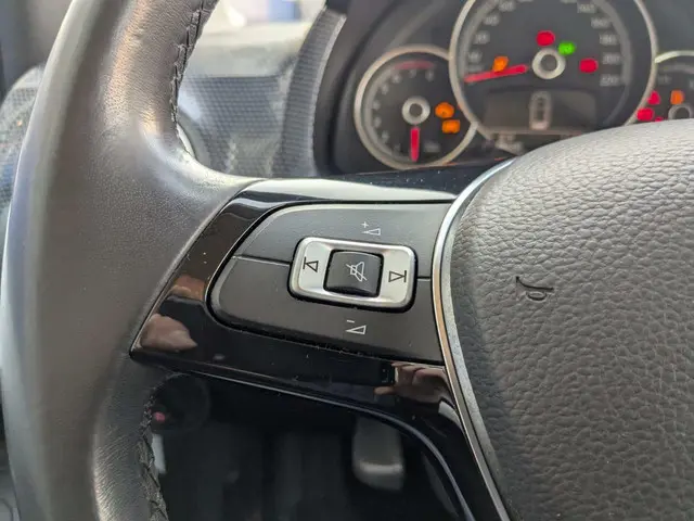 Volkswagen up! 1.0 AUTOMAAT groove up! 2019 Benzine 7