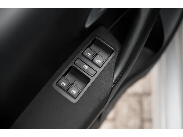 Volkswagen Polo 1.0 BlueMotion*5-Deurs*Airco* 2015 Benzine 28