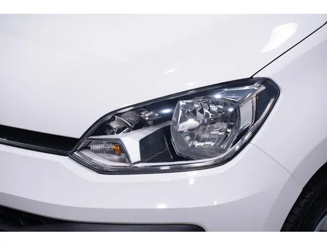 Volkswagen up! 1.0 BMT move up! 2019 Benzine 15