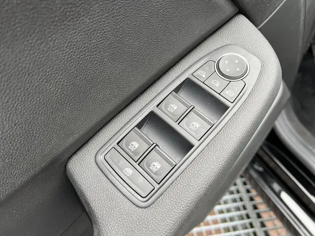 Mitsubishi Colt 1.0T MT Intense 2024 Benzine 23