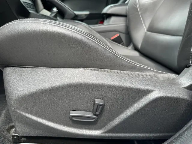 Ford Focus 2.0 EcoBoost 250PK ST-3 2014 Benzine 23