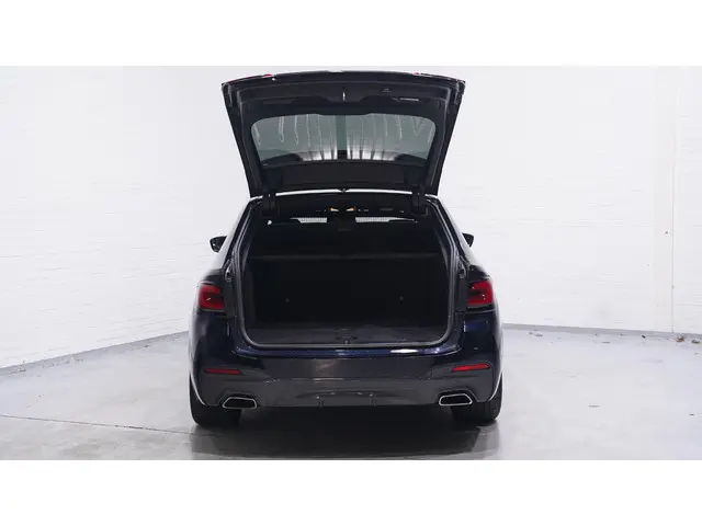 BMW 5 Serie 530i M Sport 2022 Benzine 10