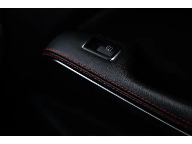 Mercedes-Benz CLA 180 AMG 2015 Benzine 31