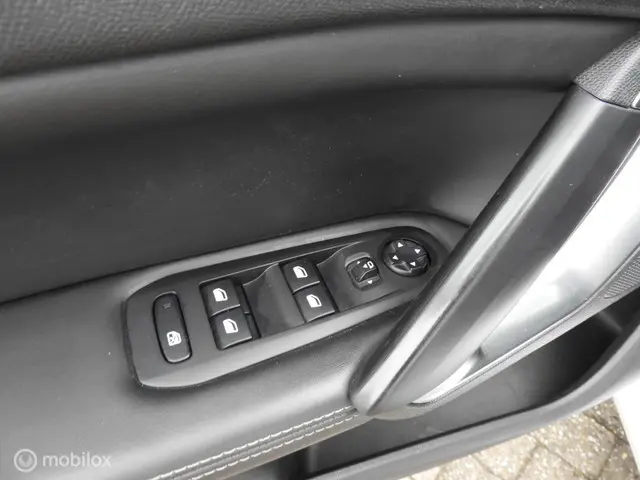 Peugeot 308 SW 1.2 e-THP Première 2014 Benzine 28