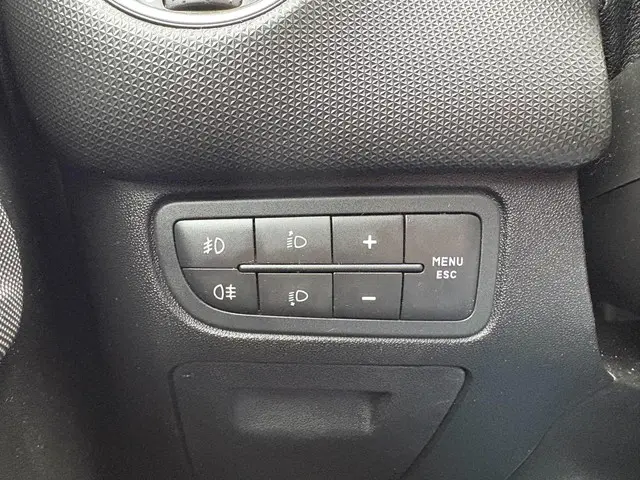 Fiat Punto Evo 1.2 Street *AC 2015 Benzine 18