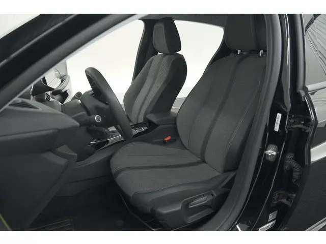 Peugeot 208 PureTech 100 Allure 2024 Benzine 27