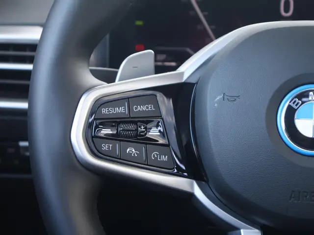 BMW 3 Serie Touring 330e 2025 Hybride Benzine 19