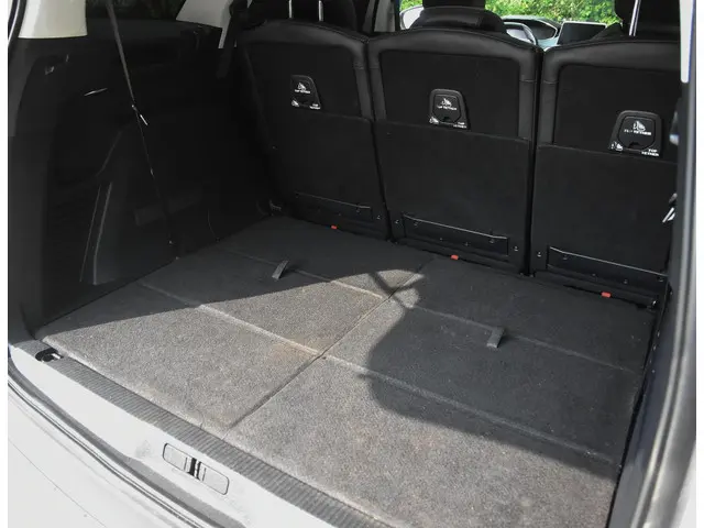 Peugeot 5008 1.6 GT PureTech Active 2017 Benzine 24