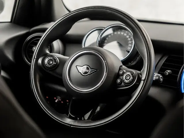 MINI One Mini 1.5 Business Sport 2020 Benzine 18