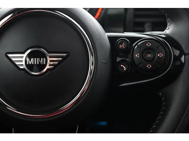 MINI Cooper Mini 1.5 60 Years Edition 2020 Benzine 17