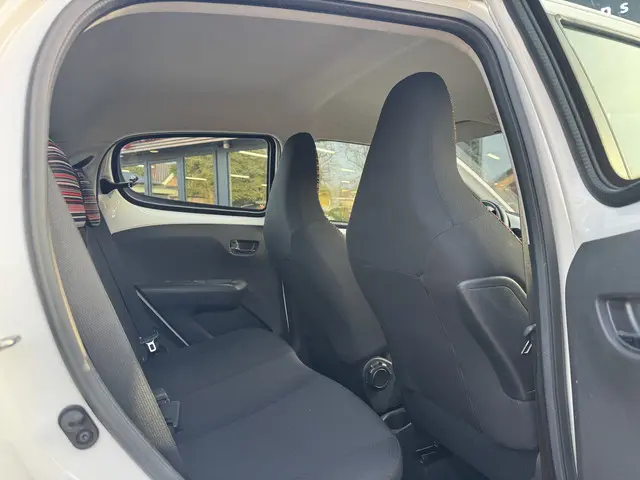 Citroën C1 VTi 72 Shine 2021 Benzine 8