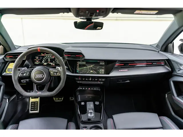 Audi RS3 2.5 TFSI RS 3 quattro 2023 Benzine 34