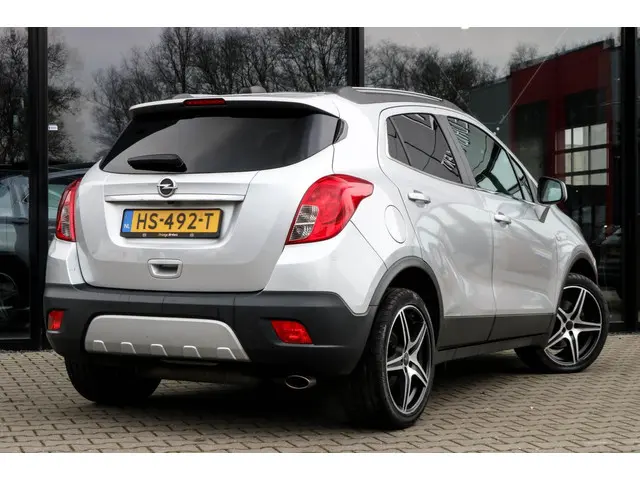 Opel Mokka 1.4 T Cosmo - PANO - TREKHAAK - VOL!!!!! 2016 Benzine 2