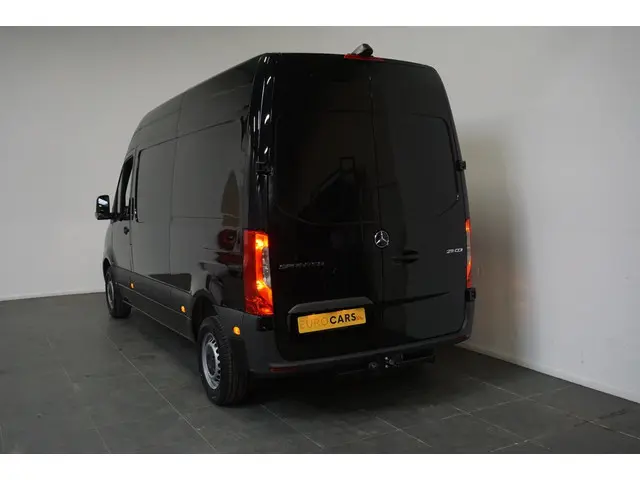 Mercedes-Benz Sprinter 3