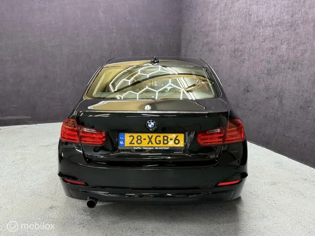BMW 3 Serie 320i Upgrade Edition 2012 Benzine 5
