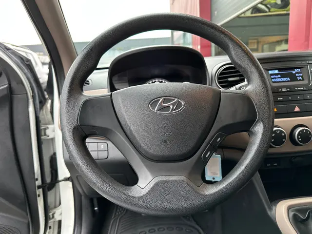 Hyundai i10 1.0i i-Motion Comfort // Airco // 2017 Benzine 10