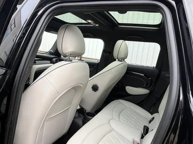 MINI Cooper 1.5 Classic 2023 Benzine 23