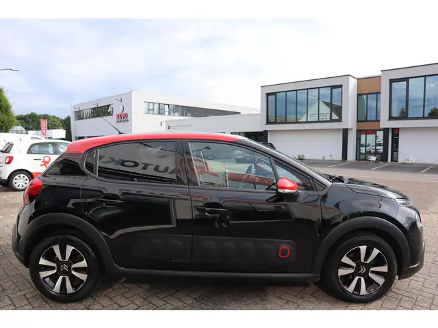 Citroën C3 1.2 PT SHINE BUSINESS 2020 Benzine 12
